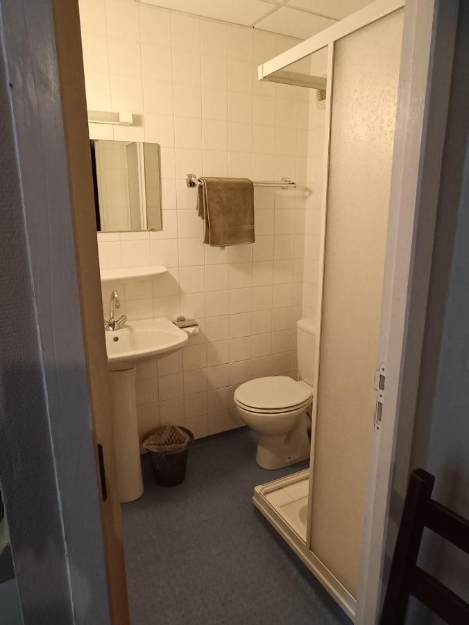 Chambre Chez Marie Et Didier 1 Minute A Pied Du Sanctuaire De Lourdes Dış mekan fotoğraf