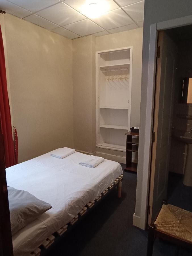 Chambre Chez Marie Et Didier 1 Minute A Pied Du Sanctuaire De Lourdes Dış mekan fotoğraf