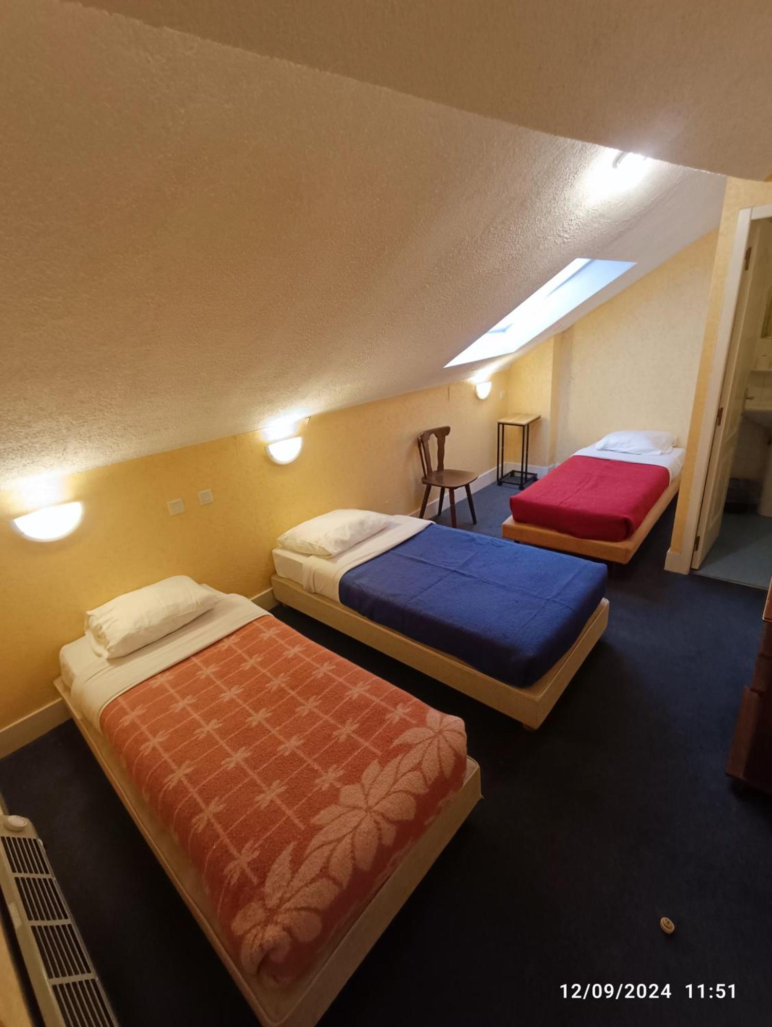 Chambre Chez Marie Et Didier 1 Minute A Pied Du Sanctuaire De Lourdes Dış mekan fotoğraf