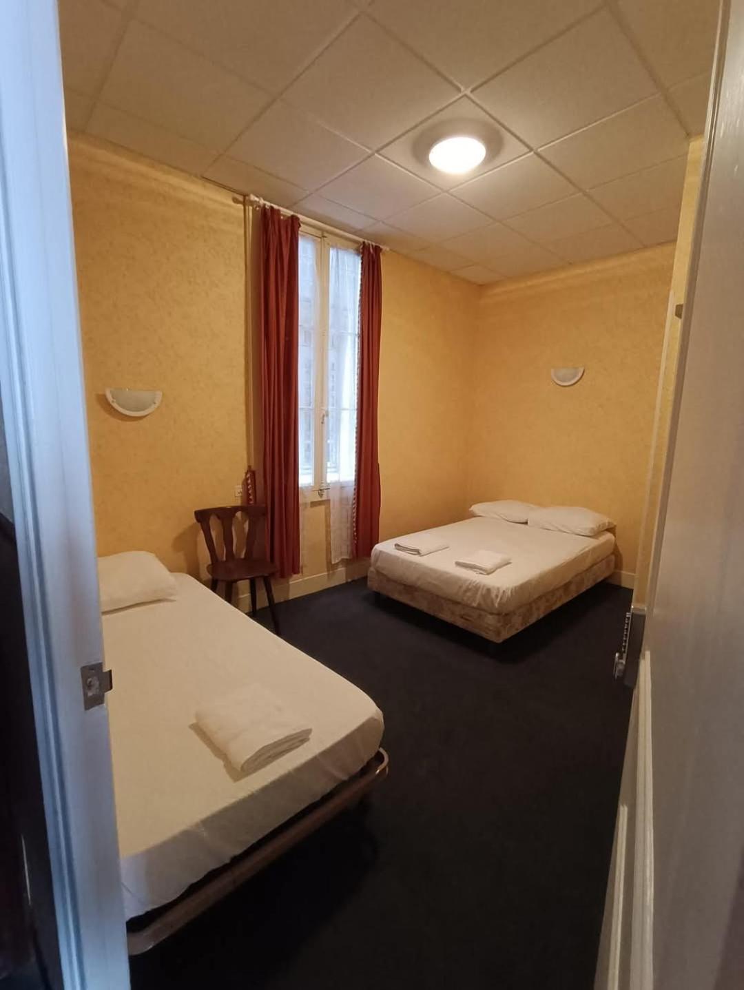 Chambre Chez Marie Et Didier 1 Minute A Pied Du Sanctuaire De Lourdes Dış mekan fotoğraf